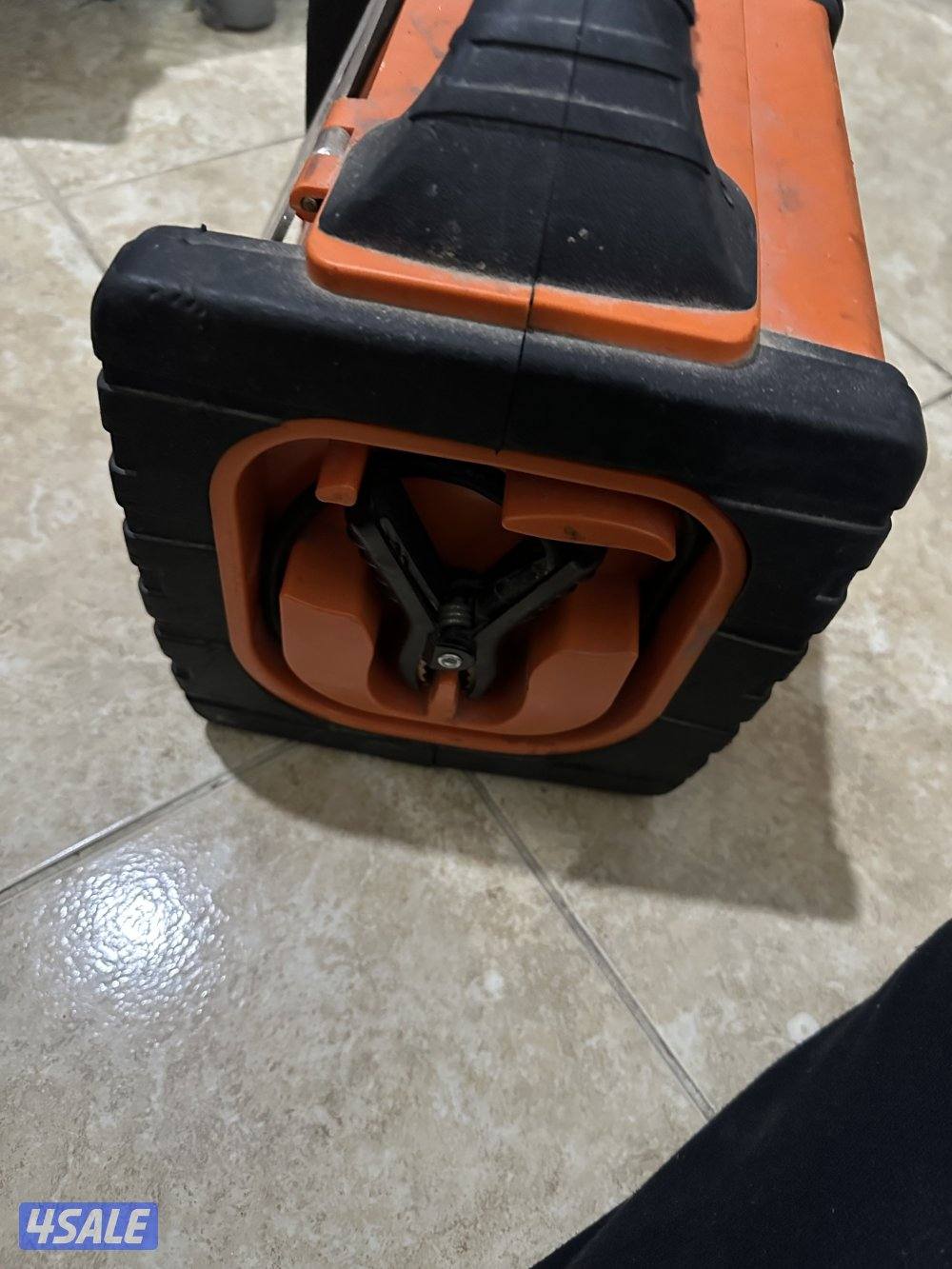 للبيع بطارية على السوم3