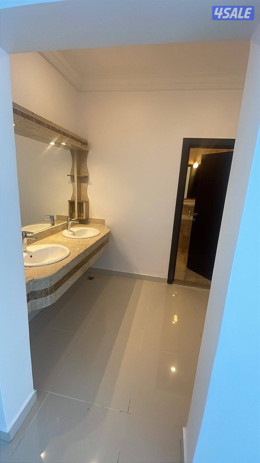 يمنع الوسطاء دور ارضي 3 غرف ماستر11