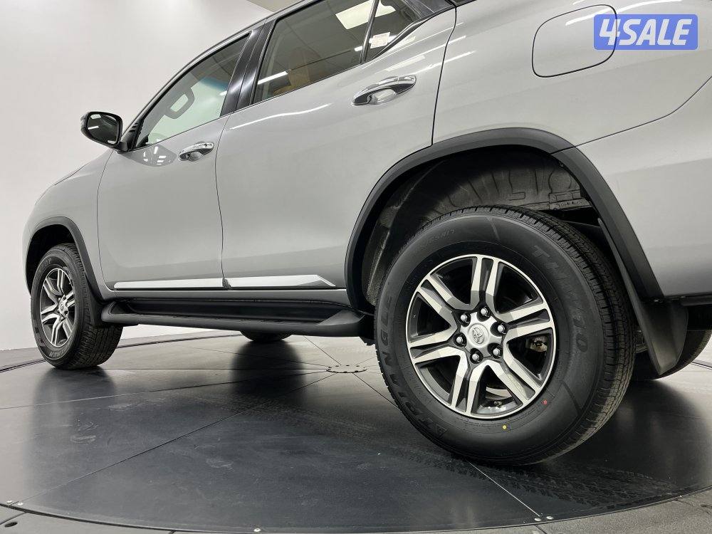 TOYOTA FORTUNER_N 4 CYL 4X4 HIGH OPTION9