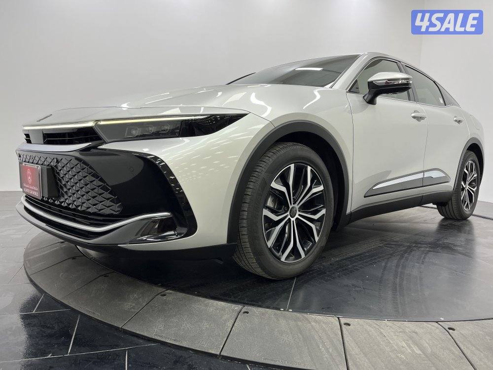 TOYOTA CROWN HYBRID1