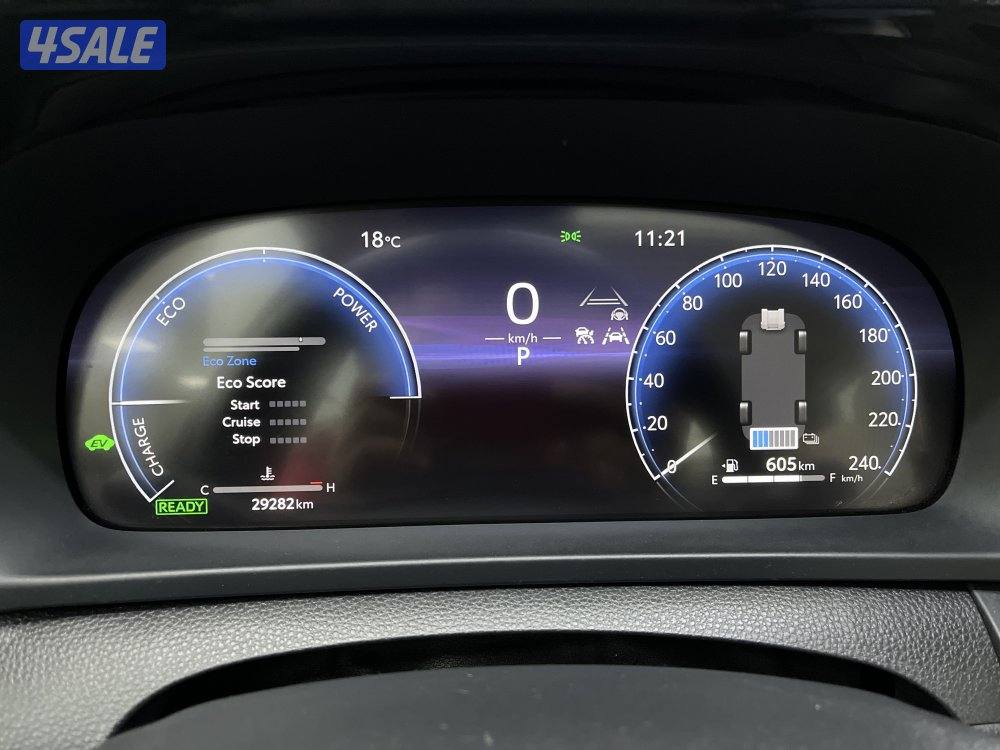 TOYOTA CROWN HYBRID6