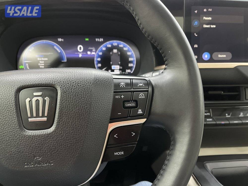 TOYOTA CROWN HYBRID7