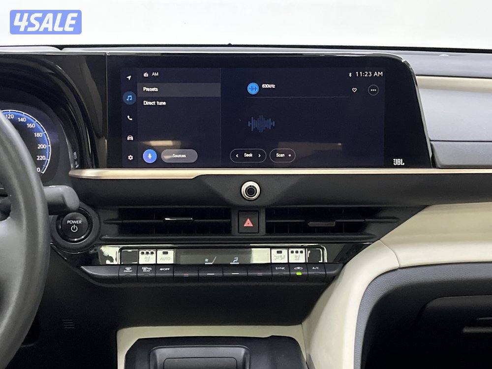 TOYOTA CROWN HYBRID13