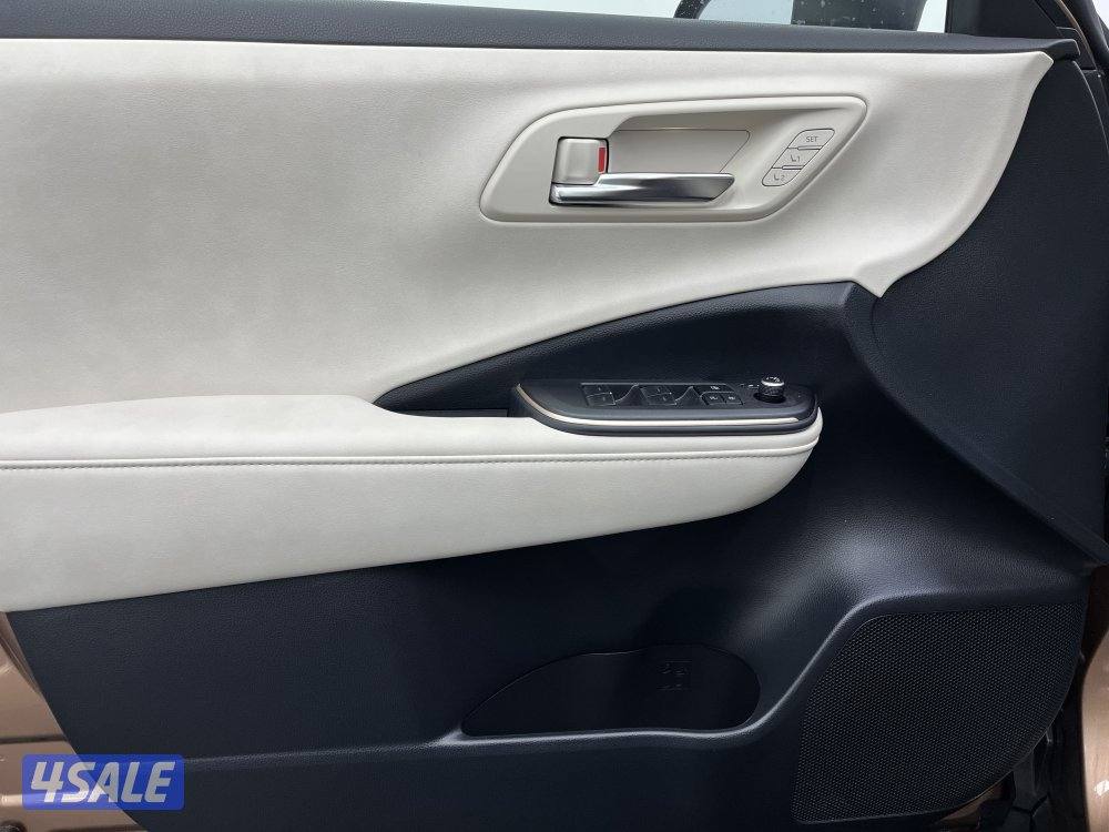 TOYOTA CROWN 23CN-2.5-CROWN-HEV10