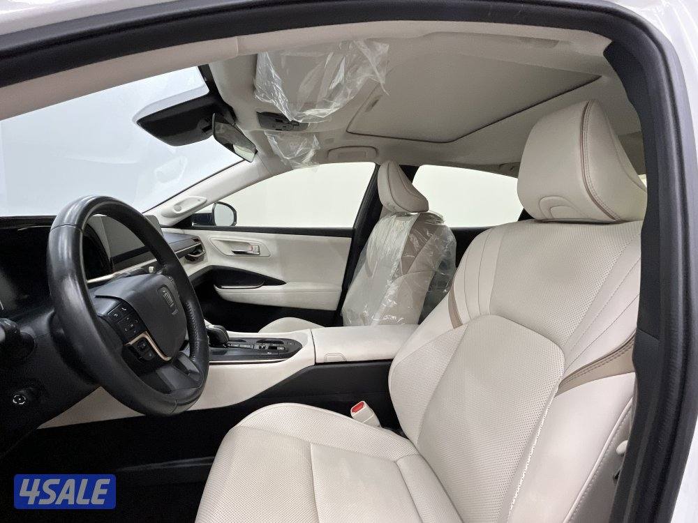 TOYOTA CROWN 23CN-2.5-CROWN-HEV5