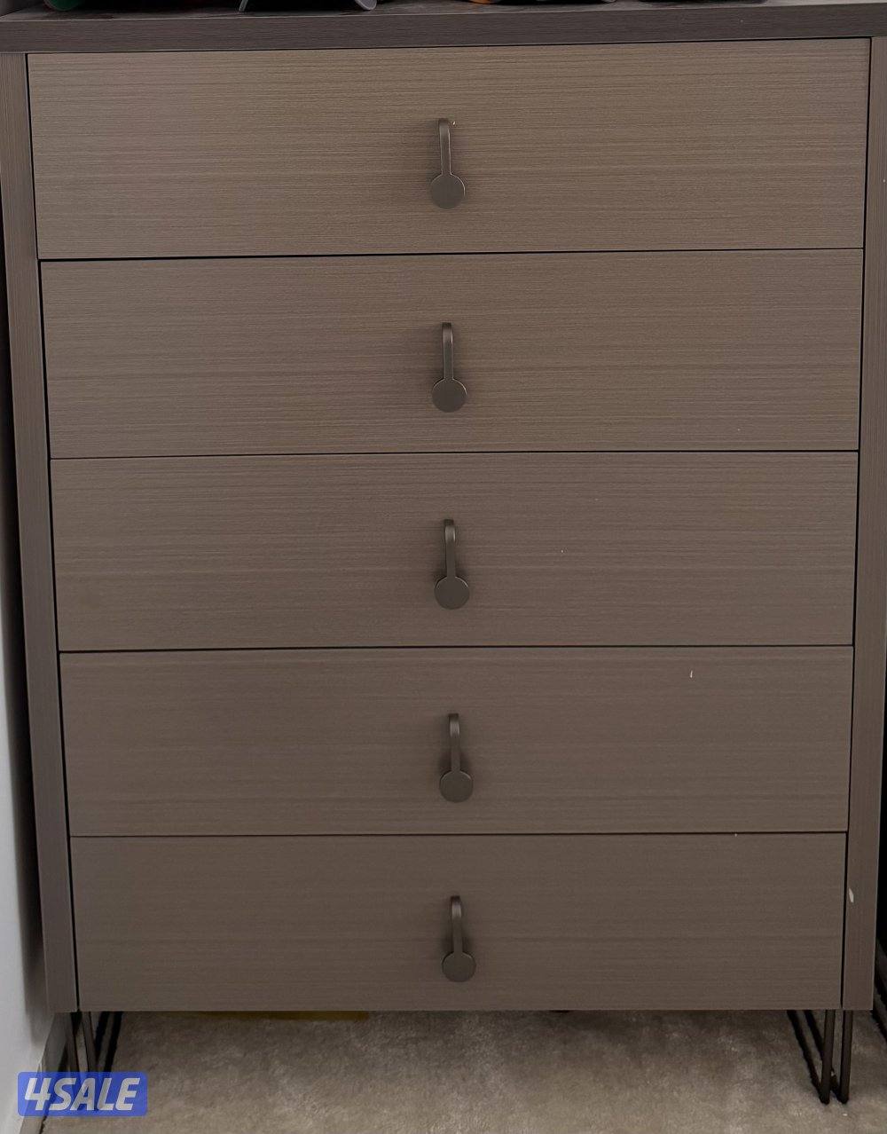 للبيع غرفة نوم2