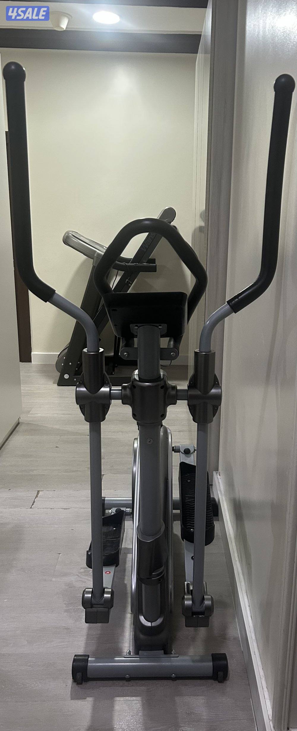 treadmill and elliptical  جهاز مشي وغزال الطائر ماركه ونسا4