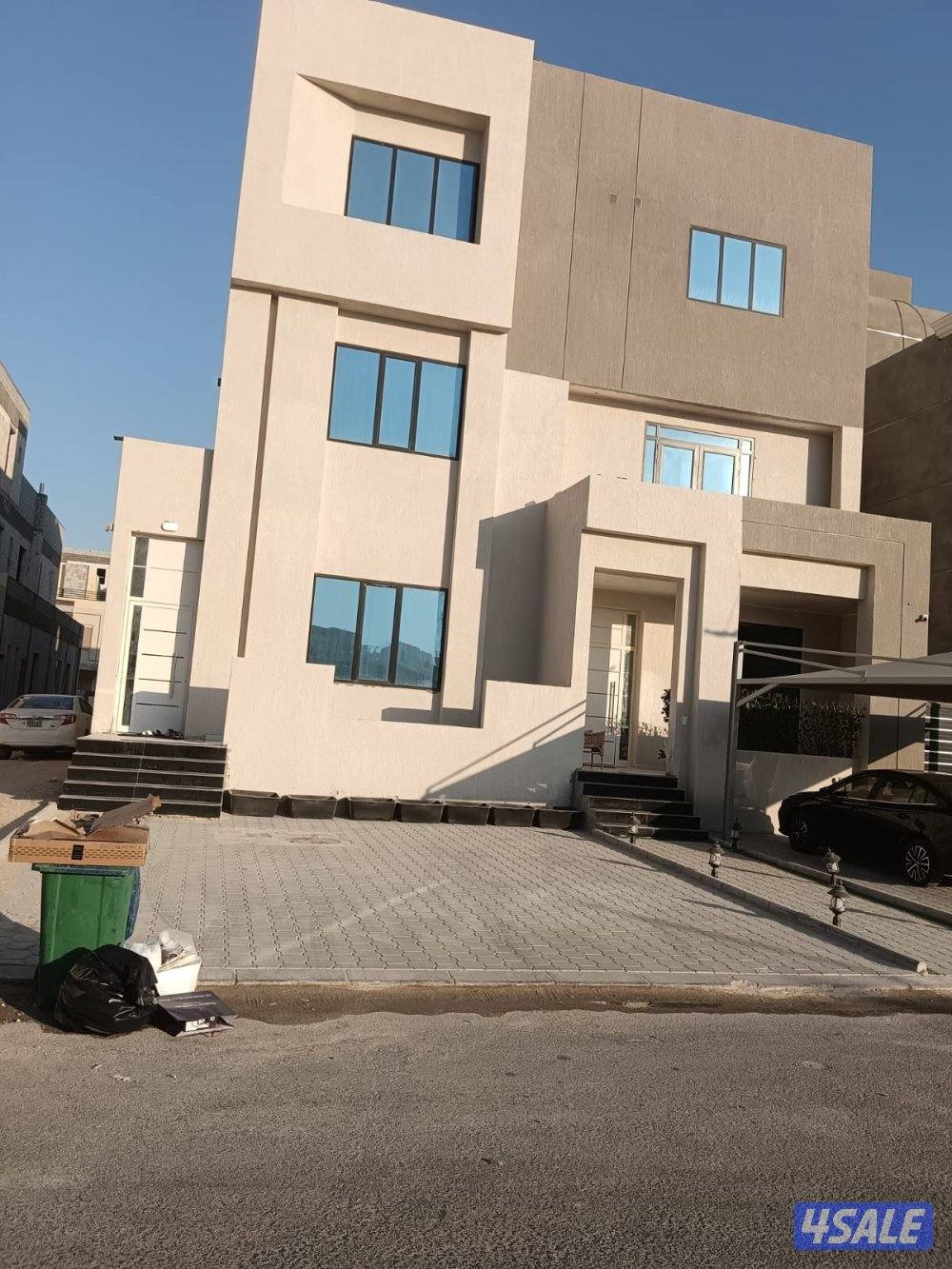 قسيمه للبيع او للإيجار في المطلاع موقع مميز يرجى التواصل وتساب0