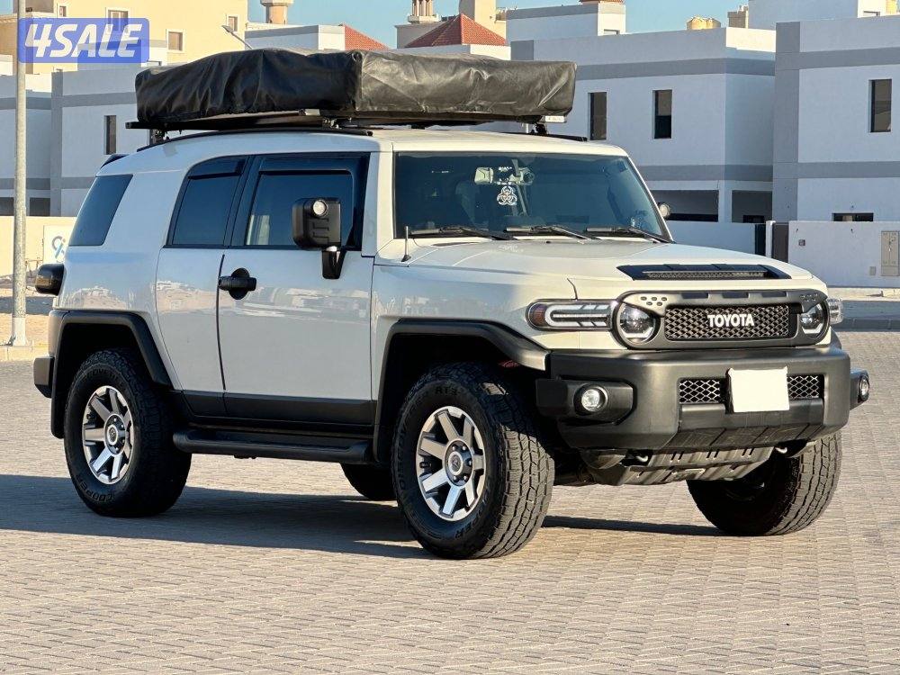 موديل 2022 صبغ الوكالة ماشي 97 الف سيرفس وكالة مالك الاول2