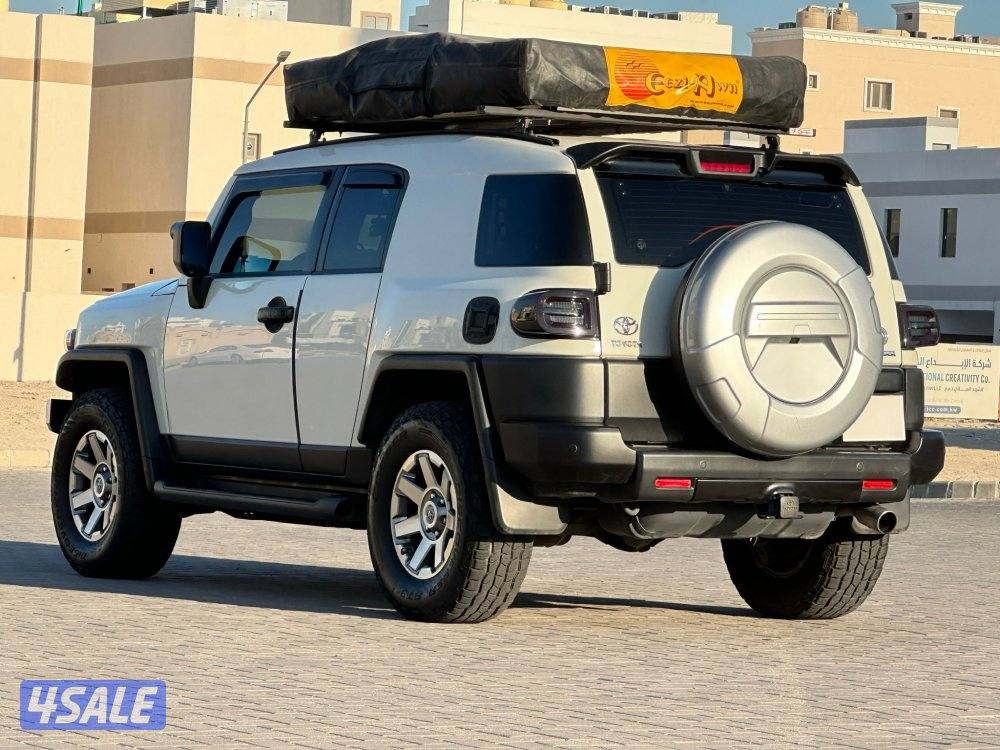 موديل 2022 صبغ الوكالة ماشي 97 الف سيرفس وكالة مالك الاول6