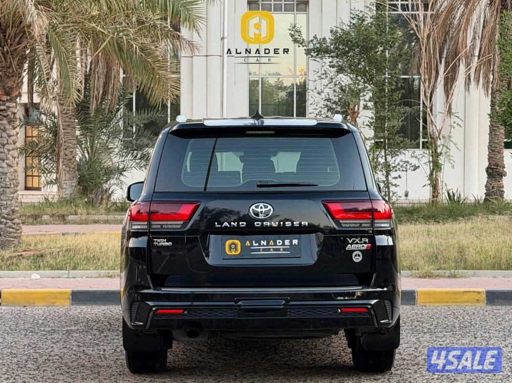 للبيع لاندكروزر VXR AERO S موديل 2022 وارد الساير4