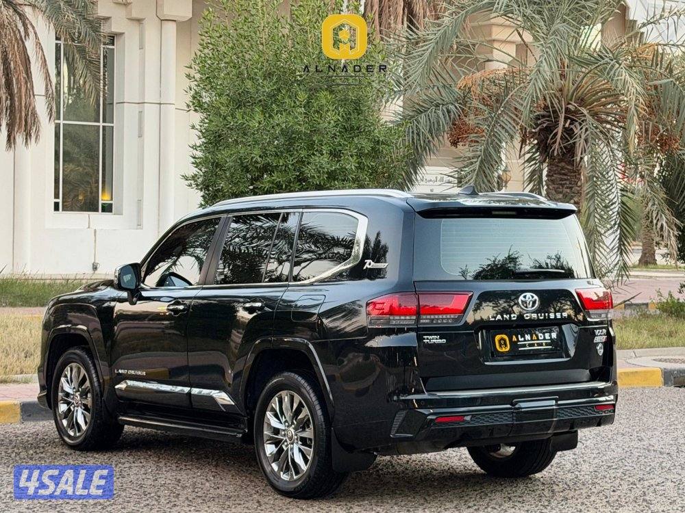 للبيع لاندكروزر VXR AERO S موديل 2022 وارد الساير5