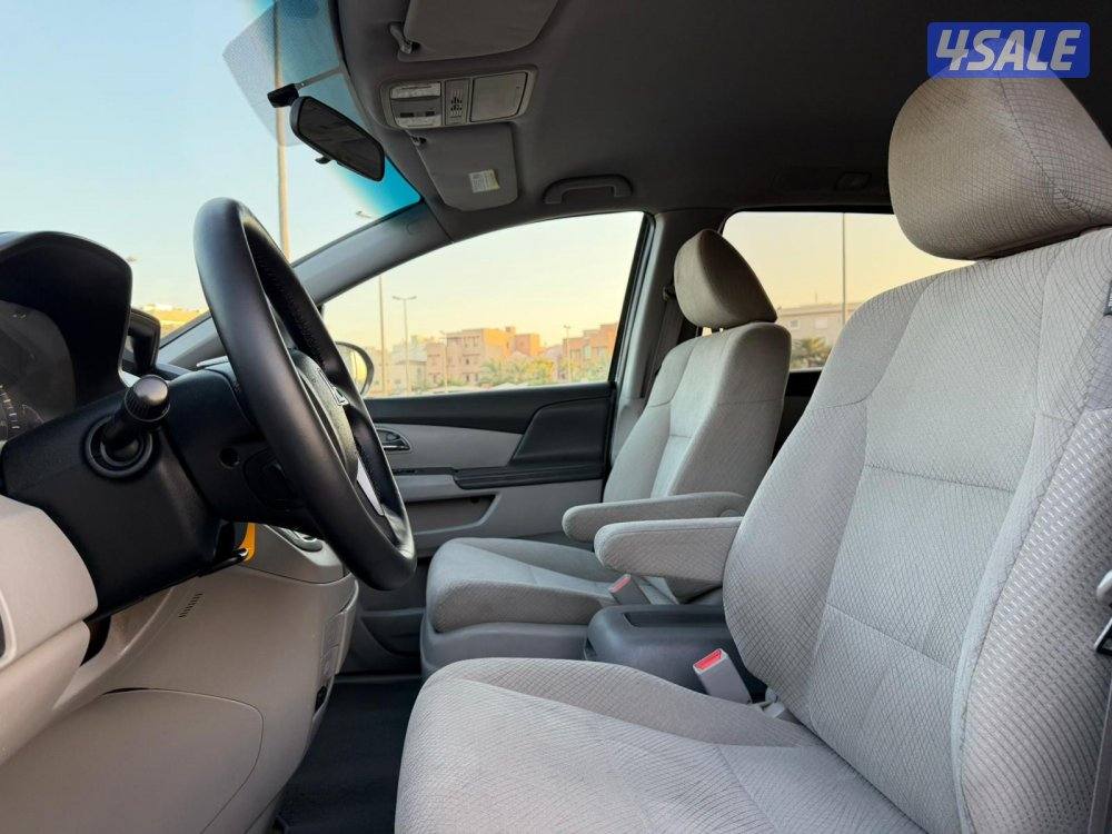 للبيع هوندا اوديسي موديل 2014 وارد الغانم4