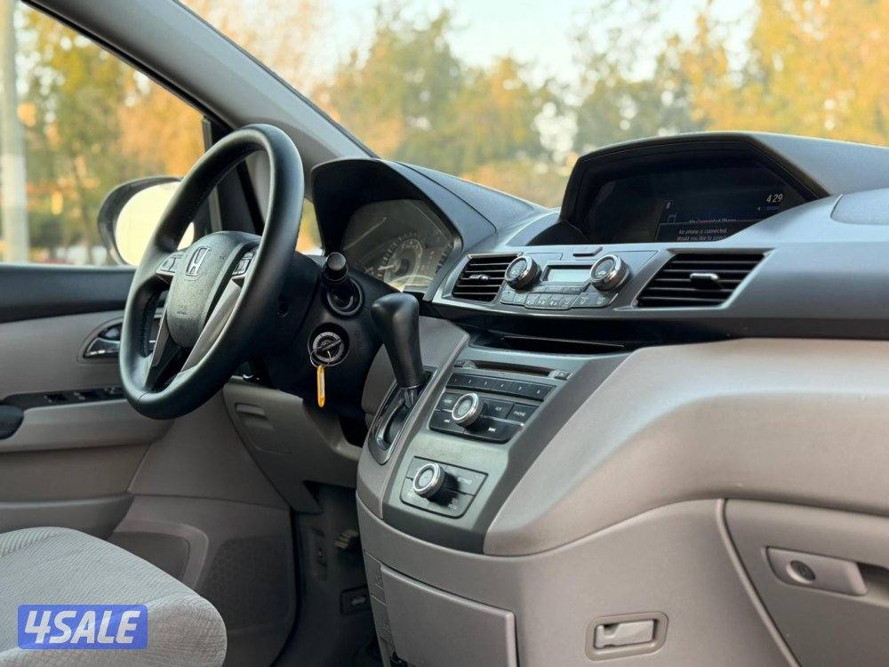 للبيع هوندا اوديسي موديل 2014 وارد الغانم7