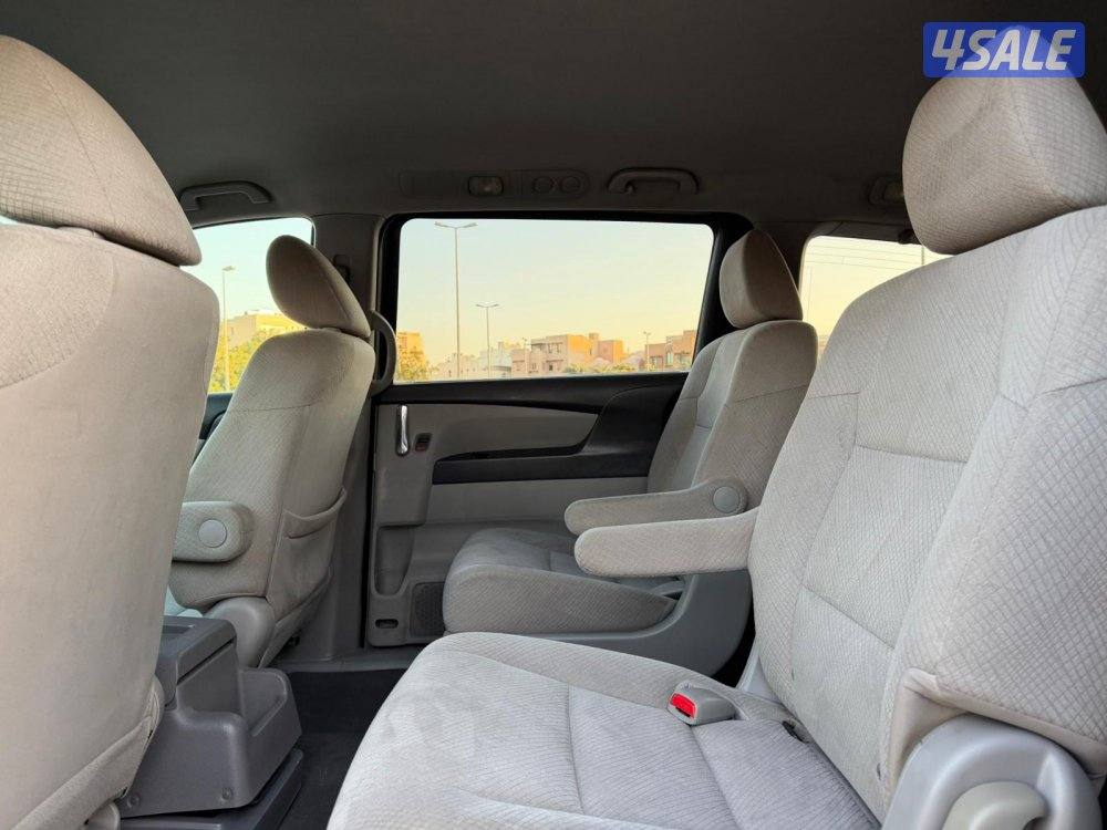 للبيع هوندا اوديسي موديل 2014 وارد الغانم9