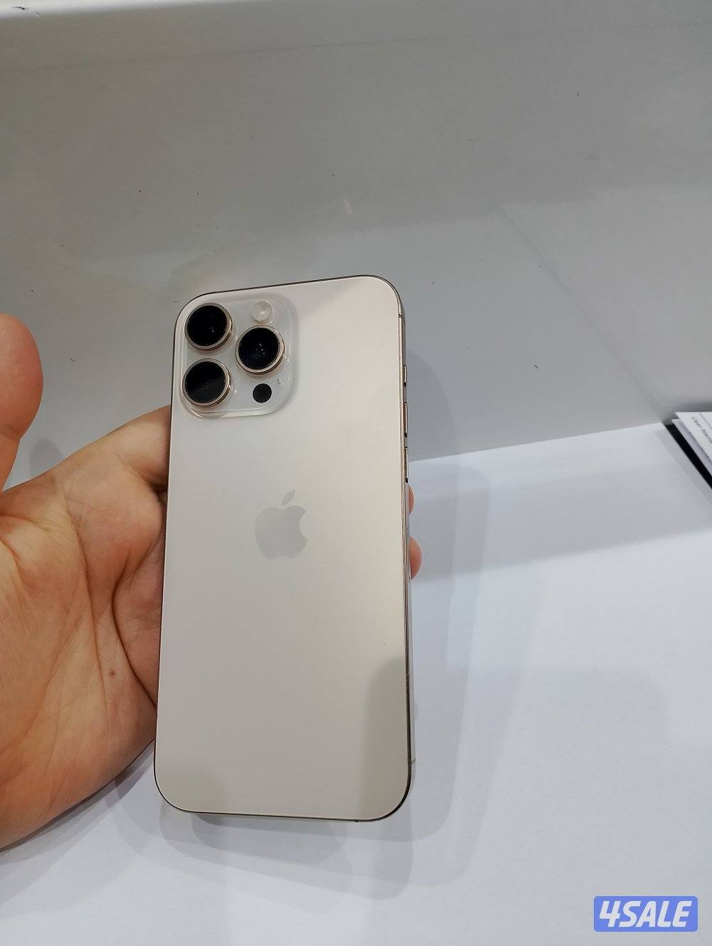 ايفون 16 برو ماكس 256 جيجا1