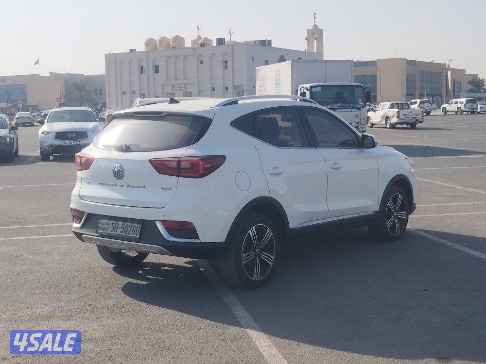 ام جي زد اكس تي موديل 2019 لون ابيض عداد 130 الف بحاله ممتازة شاشة3