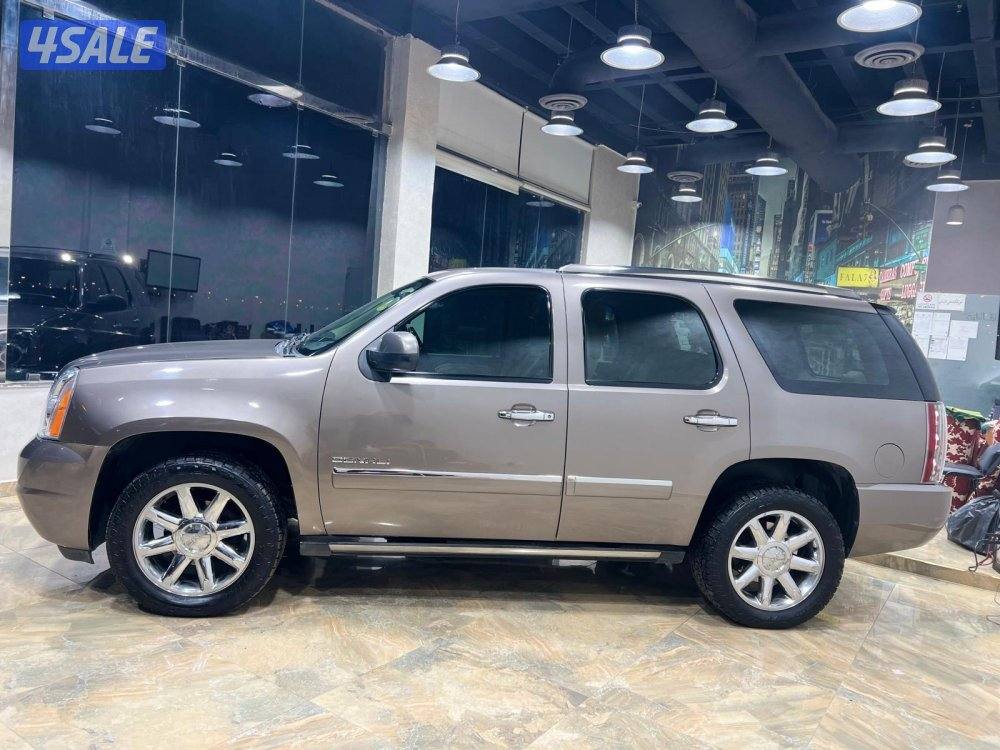 يوكن دينالي موديل 2014 ماشي 200 الف بحالة نادرة جداً1