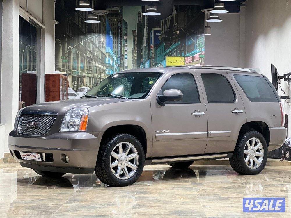 يوكن دينالي موديل 2014 ماشي 200 الف بحالة نادرة جداً0