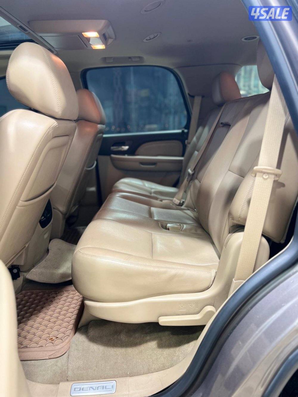 يوكن دينالي موديل 2014 ماشي 200 الف بحالة نادرة جداً8