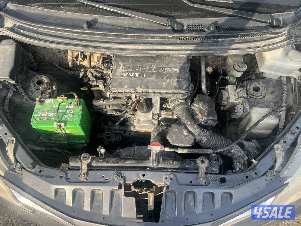 للبيع تويوتا افانزا 2015 كل شي شغال ميه بالميه11