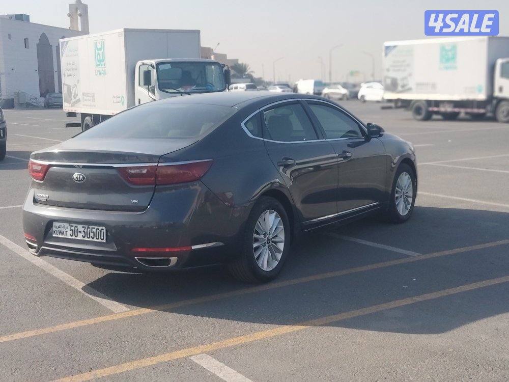 كيا كادينزا 2018 عداد 152 الف بحاله ممتازة جدا3