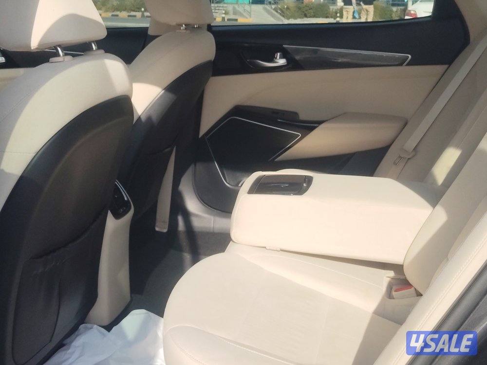 كيا كادينزا 2018 عداد 152 الف بحاله ممتازة جدا6