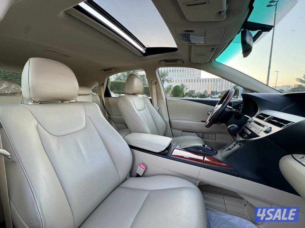 لكزس RX350 موديل 2012 بحاله ممتازه جدا3