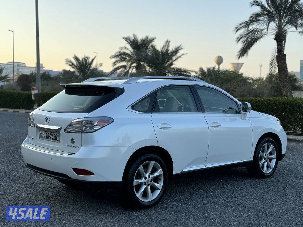 لكزس RX350 موديل 2012 بحاله ممتازه جدا4