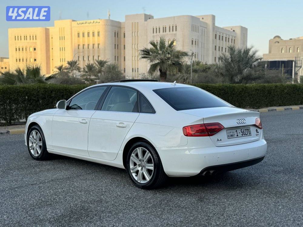 اودي A4 موديل 2010 كامل المواصفات بحاله ممتازه جدا4