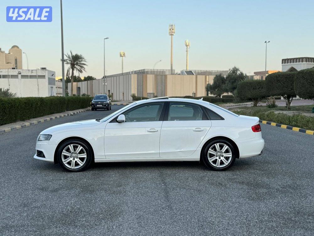 اودي A4 موديل 2010 كامل المواصفات بحاله ممتازه جدا7