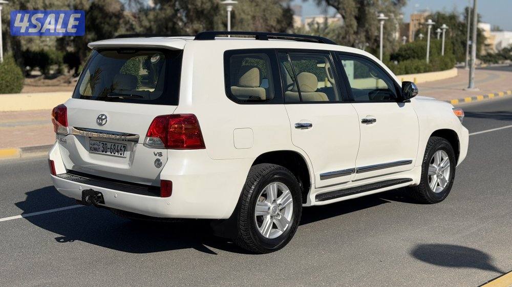 لاندكروزر 2015 ماشي 188 الف 8 سلندر2