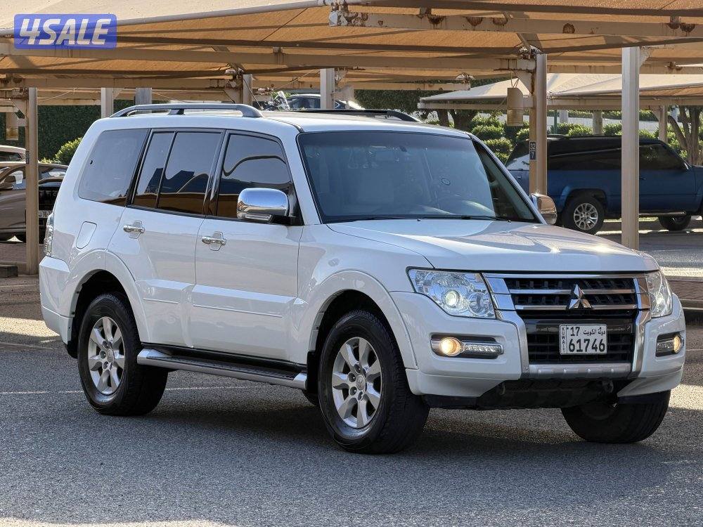 للبيع باجيرو2020 بحالة ممتازة0