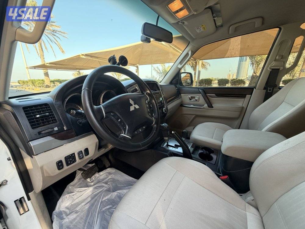 للبيع باجيرو2020 بحالة ممتازة6