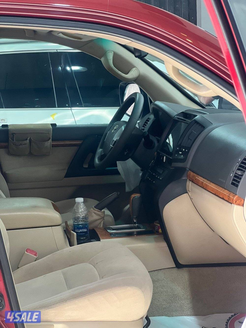 للبيع لاند كروزر GXR موديل 2012 صبغ الوكالة ماعدا ربع قطعة5