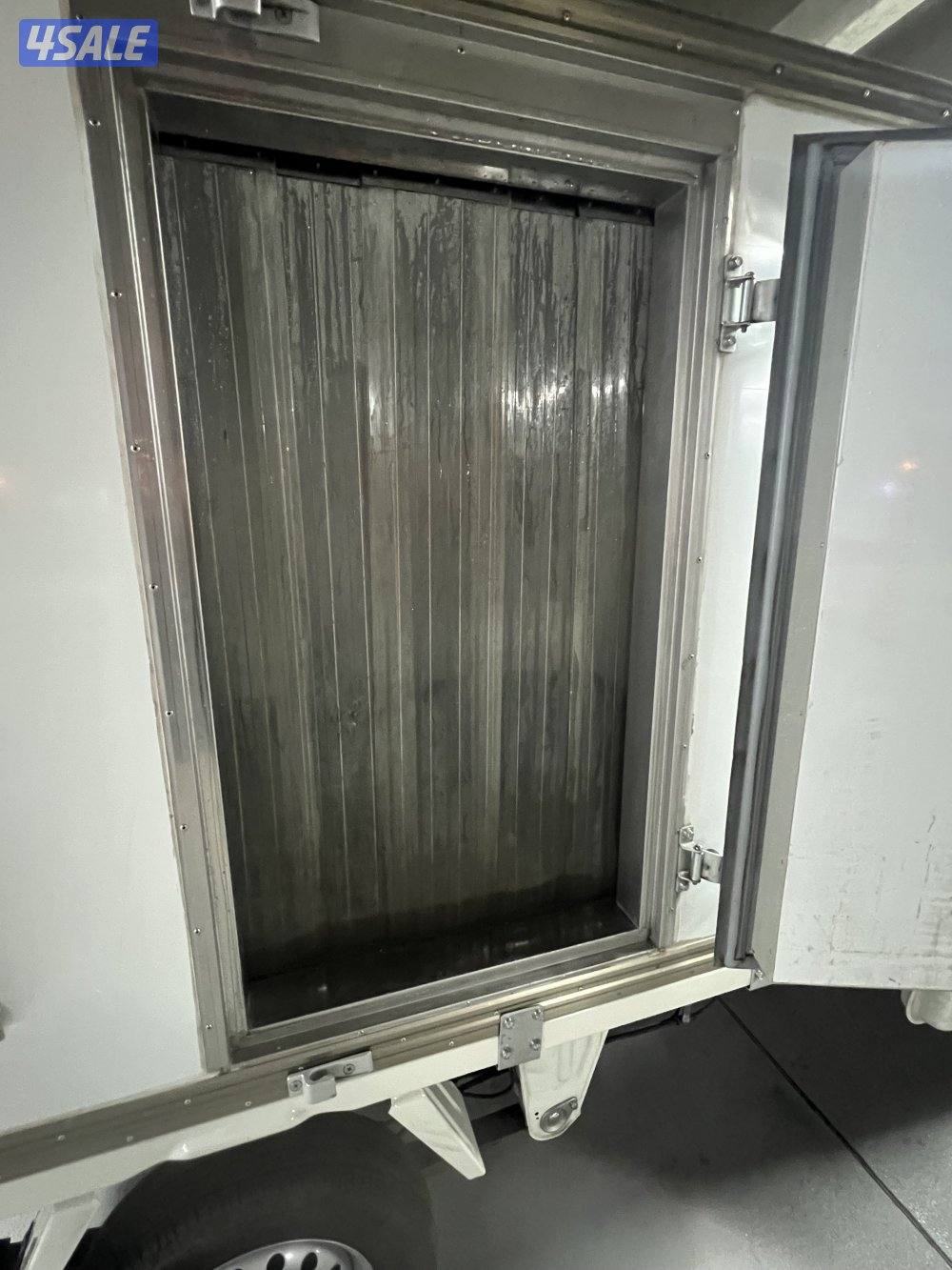 للبيع سي ام سي ثلاجه 202410