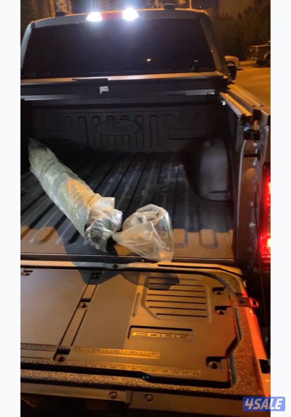 للبيع وانيت FX4 صبغ الوكالة المالك الاول..2