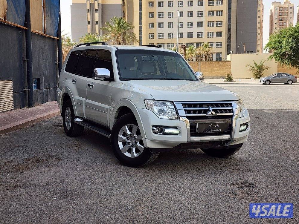 باجيرو موديل ٢٠٢٢ ماكينة صغيرة عداد 157 ألف أبيض صدفي شرط الفحص0