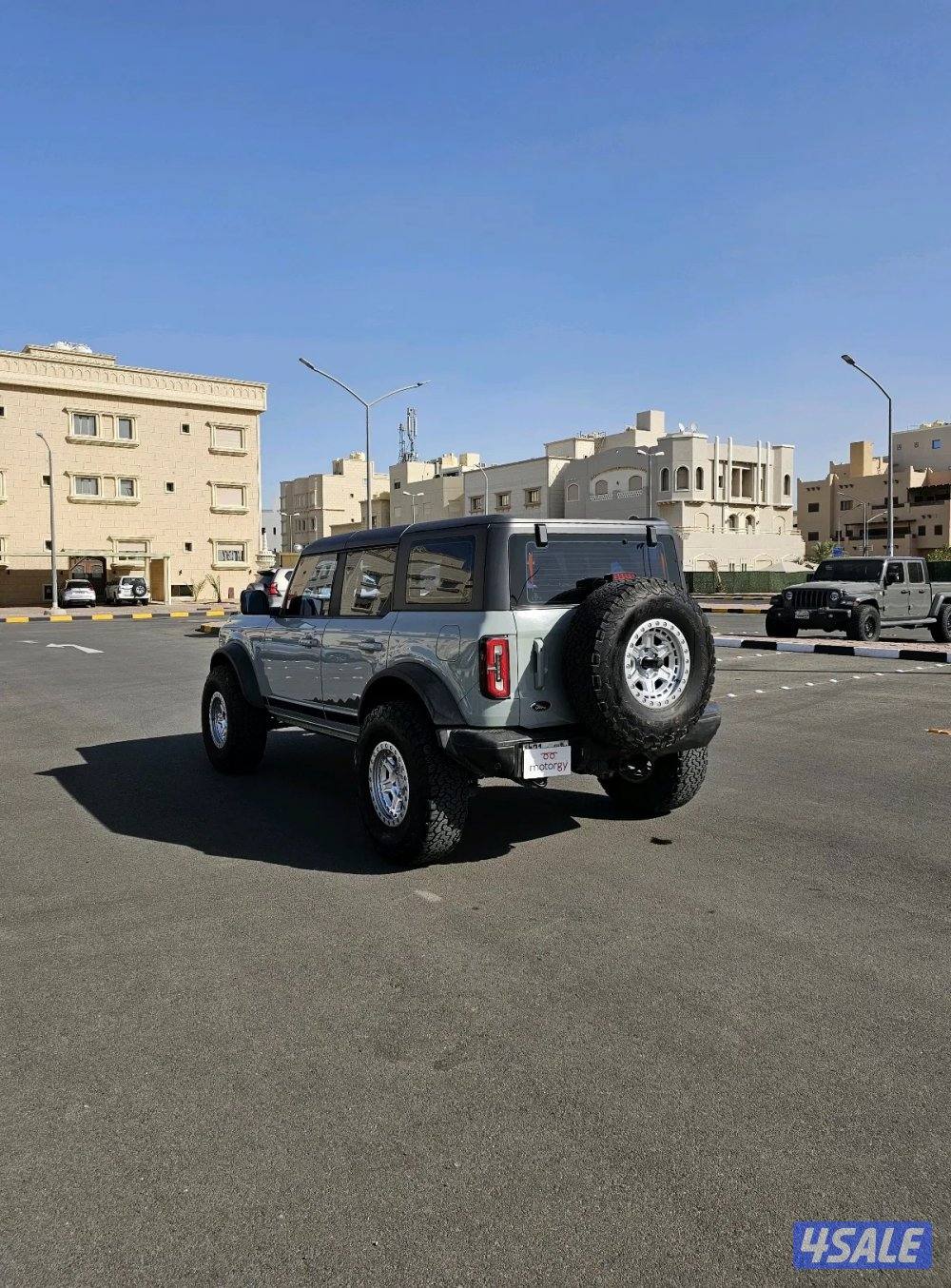 Ford Bronco wild truck  202112