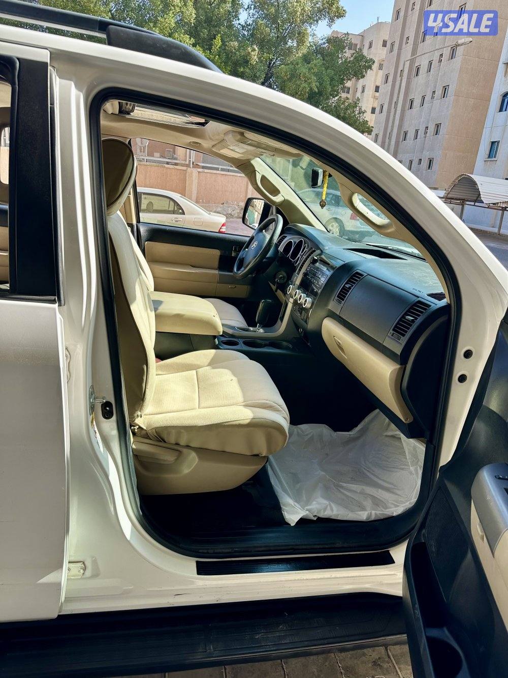 تويوتا سيكويا 2013 بحاله ممتازة2