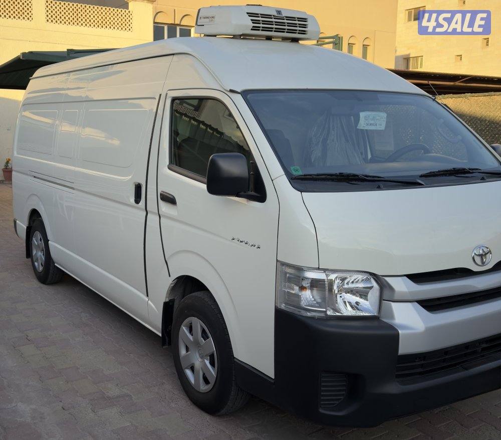 تويوتا HIACE وارد الساير - المالك الاول - عداد 14,984Km - سقف مرتفع1