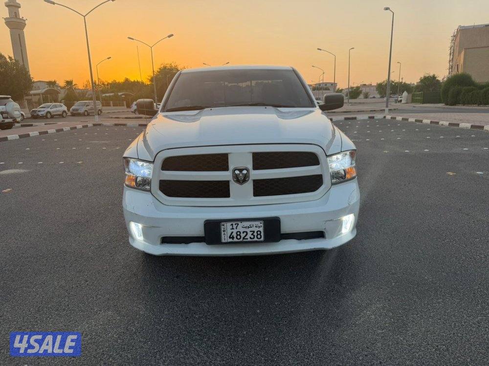 للبيع دوج رام 2019 صبغ الوكاله بيعه سريعه0