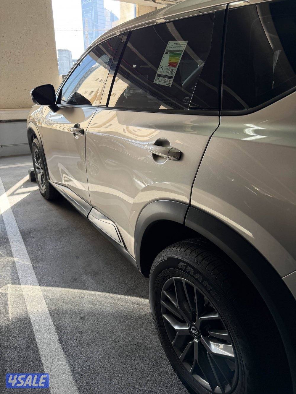 نيسان اكس تريل موديل ٢٠٢٥، ذهبي ممشى ١٦،٧٠٠. صبغ الوكالة ماعدا قطعة7