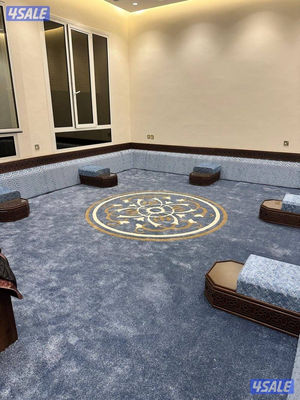 كل مايخص الديوانيات والمساند نقشات حفر يدوي بلاستك ثيل صناعي وجميع انو7