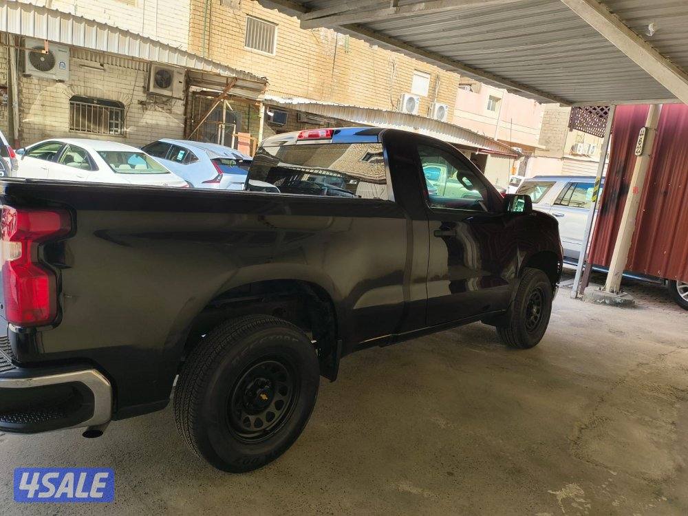 سلفرادو ٢٠٢٢ بحالة الوكالة في قطعتين وشمعه  قير ١٠ غيار7