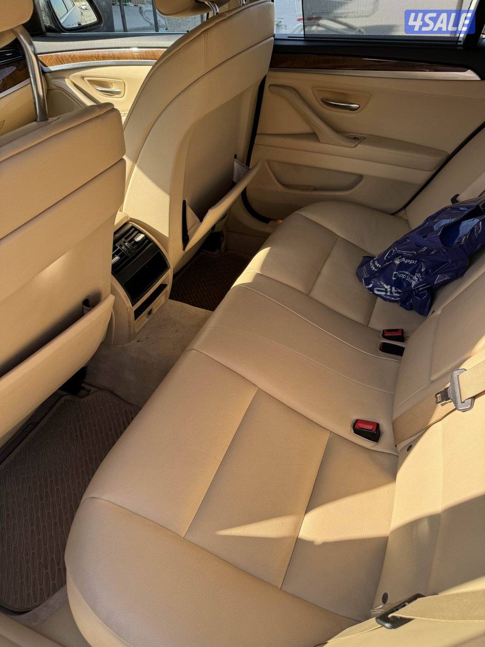 BMW 530iكامل المواصفات 6 سلندر فتحه جلد صبغ الوكاله شاشة كبيره نفقيشن2