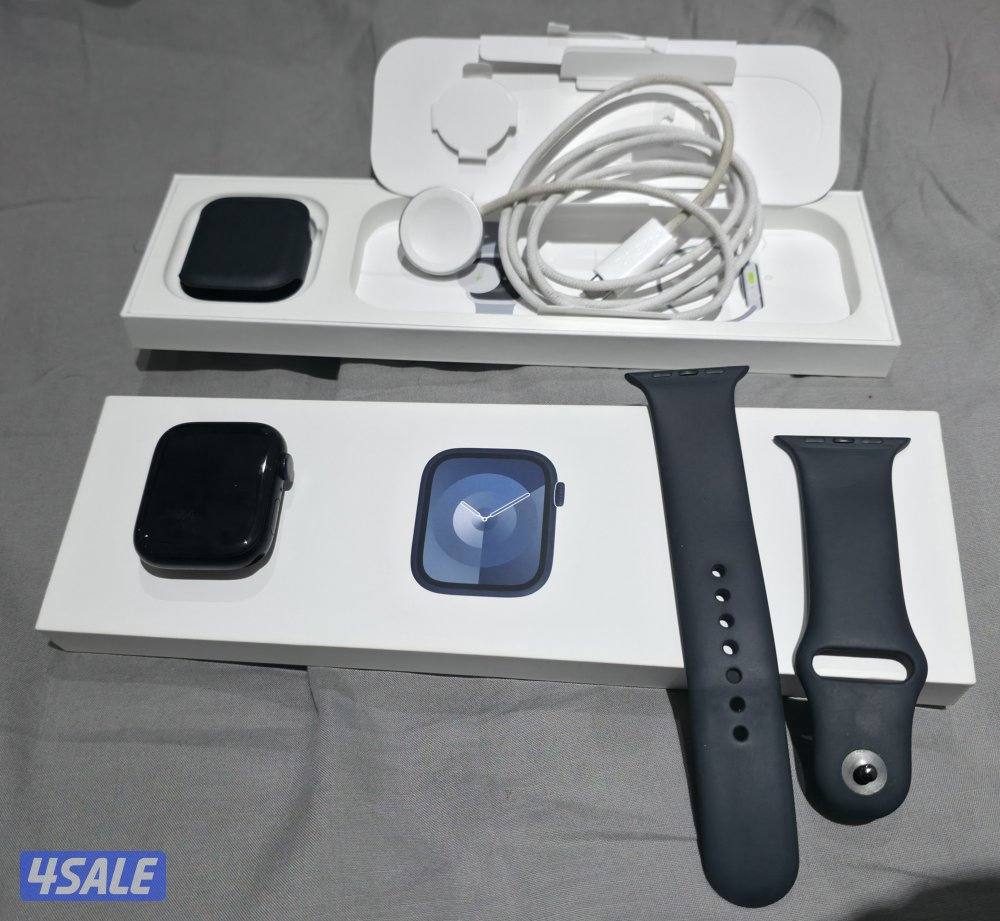 Apple Watch Series 9 GPS 45mm Aluminium + 5 Extra Bands0