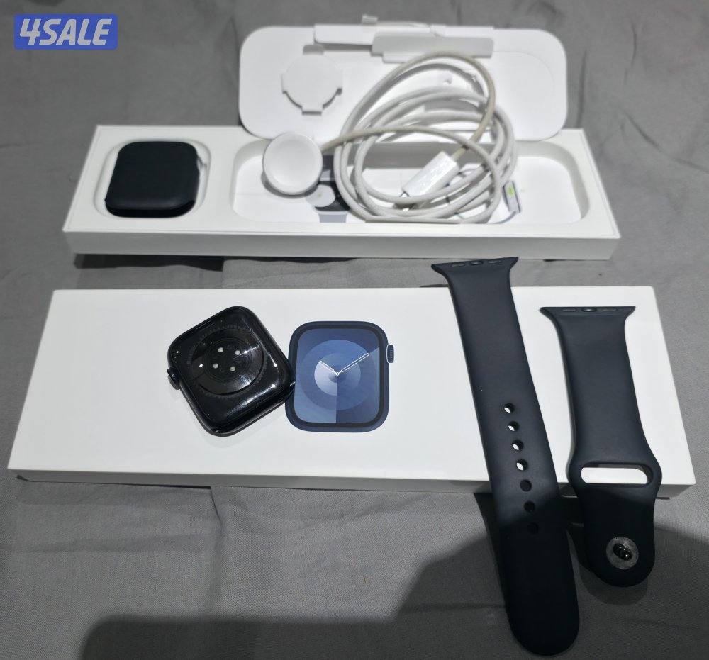 Apple Watch Series 9 GPS 45mm Aluminium + 5 Extra Bands1