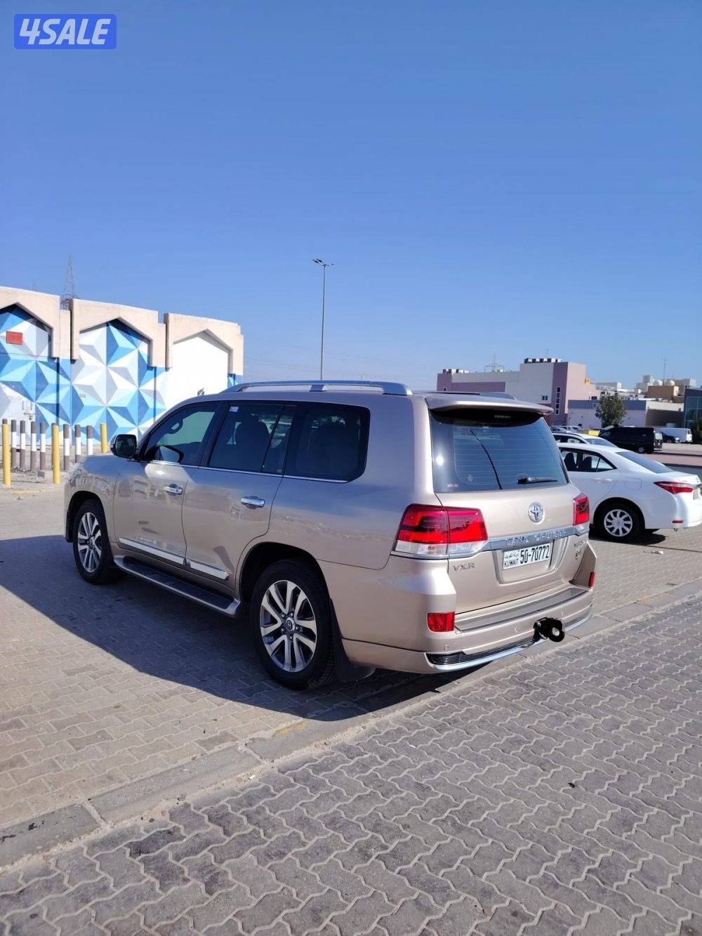 لاند كروز VXR الساير 2019 بحاله الوكاله عداد 151 الف2