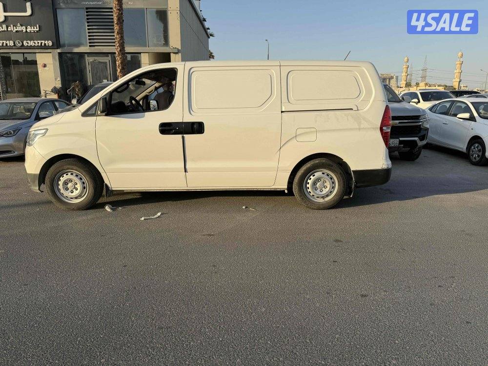 باص مقفل هيونداي h1 20211